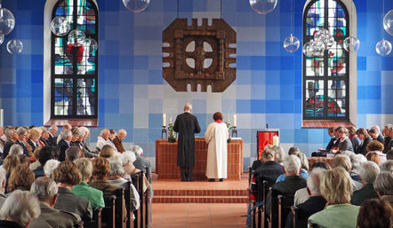 Immanuelkirche Wedel / Kirche am Roland - Copyright: Kirchengemeinde Wedel