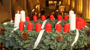 Wichern-Adventskranz im Hamburger Rathaus  Foto: Stephan Wallocha - Copyright: Stephan Wallocha