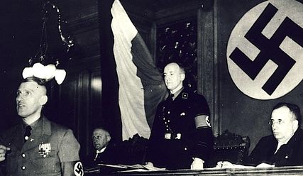 Auch dieses Bild von der Landessynode mit dem 1934 neu ernannten Bischof Franz Tügel (li.) ist in der Ausstellung zu sehen - Copyright: Landeskirchliches Archiv Kiel 91/4728