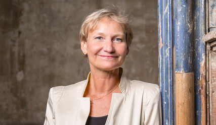 Bischöfin Kirsten Fehrs ist Vorsitzende des Interreligiösen Forums Hamburg - Copyright: Marcelo Hernandez/Nordkirche