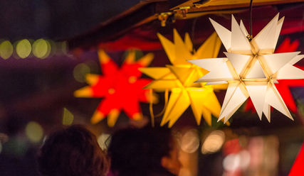 Sterne im Advent - Copyright: Matthias Enter/fotolia