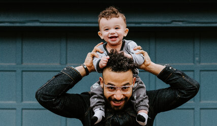 Vater und Sohn - Copyright: Unsplash