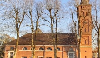 Marienkirche Quickborn, Seitenansicht - Copyright: eigenes Bild