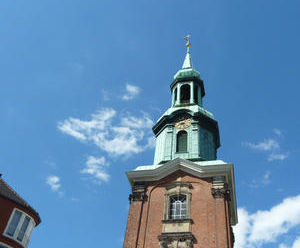 Die St. Georgskirche lädt zum Interreligiösen Gebet - Copyright: Mechthild Klein