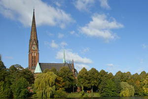 Der Tirm der St. Gertrud-Kirche wird restauriert  Foto: Kirchengemeinde St. Gertrud. - Copyright: Kirchengemeinde St. Gertrud