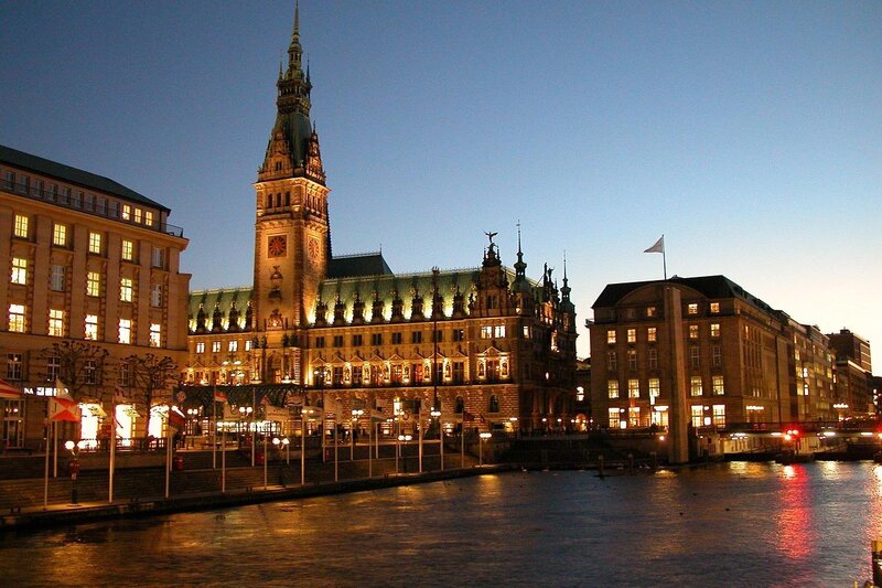 Abendaufnahme Hamburger Rathaus 