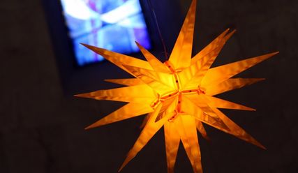 Herrnhuter Weihnachtsstern - Copyright: © StateofIsrael, CC-BY-SA-2.0