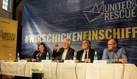 Katharina Fegebank, Zweite Bürgermeisterin von Hamburg, Heinrich Bedford-Strohm, Ratsvorsitzende der EKD, Leoluca Orlando, Oberbürgermeister von Palermo und Michael Schwickart von Seawatch, bei der Pressekonferenz am 03. Dezember in Hamburg - Copyright: © Hagen Grützmacher