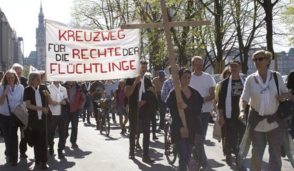 Kreuzweg - Copyright: Thea Martin/Brot & Rosen