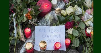 Bitte und Auftrag der Menschen am Breitscheidplatz in Berlin - Copyright: Christian Ditsch/epd-bild