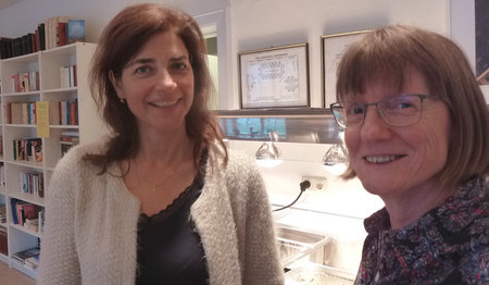 Engagiert für die Menschen im Viertel: die Quartiersentwicklerin Miriam Krohn (li.) und die Ehrenamtliche Eva Küther