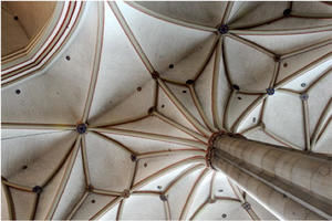 Das gotische Gewölbe mit Sternen - Copyright: Michael Zapf