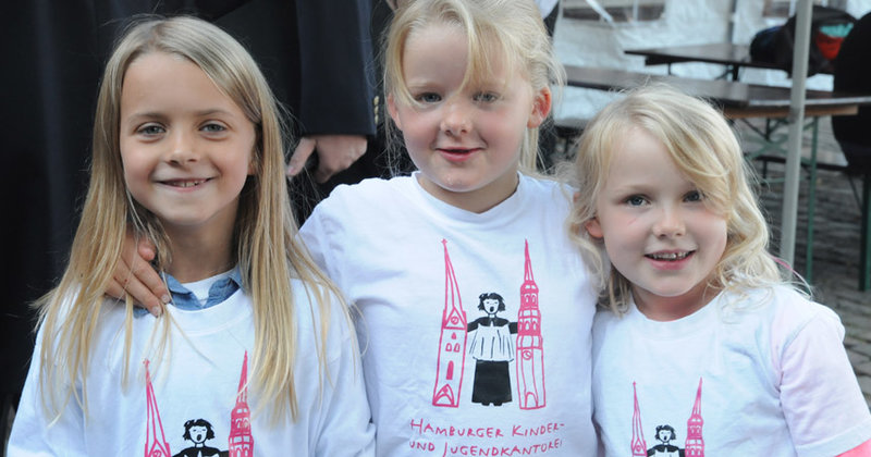 Blubbern und singen: Mascha, Audur, Annelie von der Kinder- und Jugendkantorei