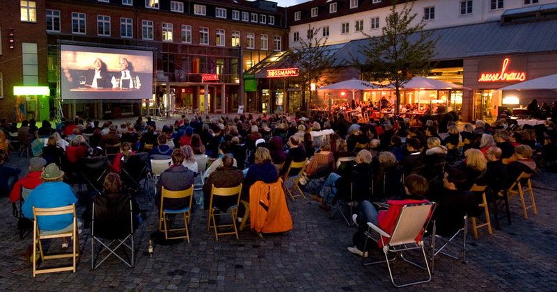 Sommerkino open air auf dem Alsterdorfer Marktplatz
