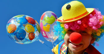 Bunt und munter - die tollen Tage halten auch in Hamburger Kirchen Einzug - Copyright: Natallia Vintsik/fotolia