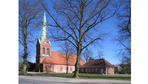 Martin-Luther-Kirche Trittau - Copyright: Asmus Bergemann Martin-Luther-Kirche Trittau - Copyright: Asmus Bergemann