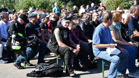 Beim Gottesdienst am Hafen © Kirsten Heer