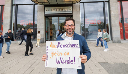 'Kirche im Dialog'-Mitarbeiter Lars Schulz  - Copyright: Hamburger Abendblatt