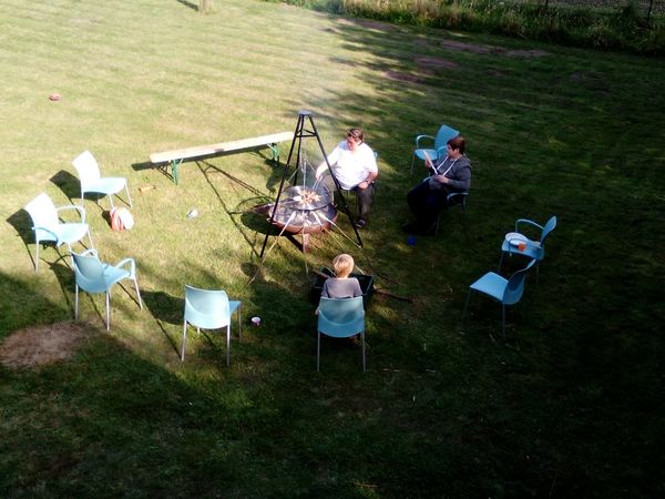 Grillen_Kindertreff - Copyright: Uta Leber Grillen beim Kindertreff - Copyright: Uta Leber