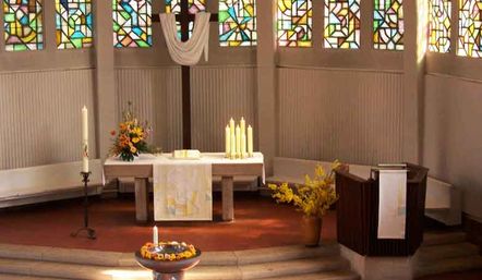 Kirchraum der Pinneberger Lutherkirche - Copyright: Lutherkirchengemeinde Pinneberg