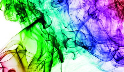 Fragment von braun (untere linke Ecke) über geldgrün, grün, blau, lila, bis braun (oben rechts) - Copyright: Chris Martin, Pixabay