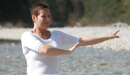 Qigong am Fluss - Copyright: © Lizenz Pixabay