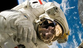 Astronaut im Weltall - Copyright: © pixabay.com