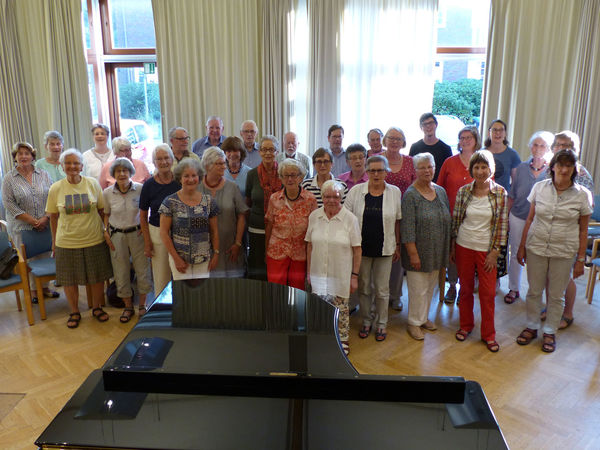 - Copyright: Sabine Kaiser-Reis Der Chor "Cantate Harburg" der Gemeinde St. Trinitatis hat etwa 50 Mitglieder. - © Sabine Kaiser-Reis - Copyright: Sabine Kaiser-Reis