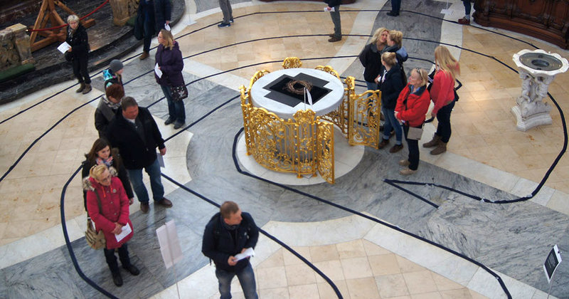 Das Schweige-Labyrinth im Michel – hier eine Aufnahme von 2015