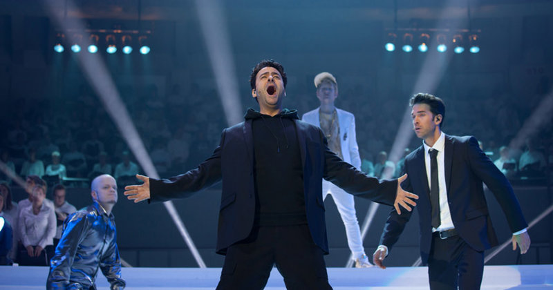 Spot an, Licht aus: Frank Winkels gibt Martin Luther als Popstar