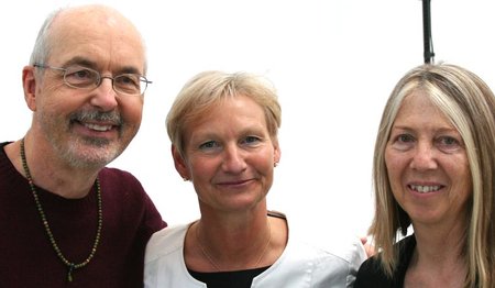 Bischöfin Kirsten Fehrs mit Bill Viola und seiner Frau und Managerin Kira Perov