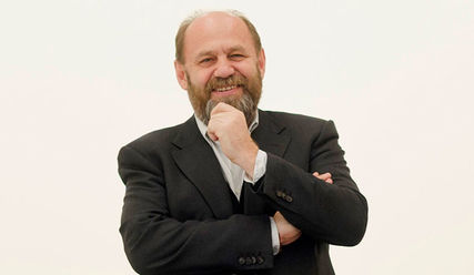 Alexander Ochs ist Kurator der Ausstellung 'Hinsehen.Reinhören' - © alexander ochs ausstellungen - Copyright: alexander ochs ausstellungen 