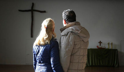 Ein Paar im Kirchenasyl - eine Aufnahme aus Essen - Copyright: epd-bild