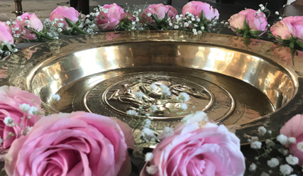 Blumen zur Taufe – herzlich willkommen - Copyright: Andreas-M. Petersen | kirche-hamburg