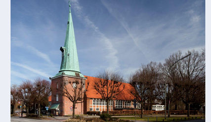 Altehrwürdig und als Hochzeitskirche beliebt: St. Johannis Eppendorf - Copyright: Michael Bogumil