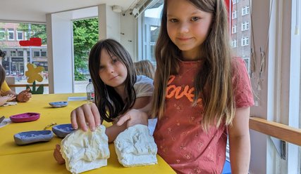 Alma und Isabella (beide 9 Jahre). - Copyright: Hagen Grützmacher