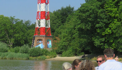 Leuchtturm, Taufe in der Elbe - Copyright: Ingrid Uliczka