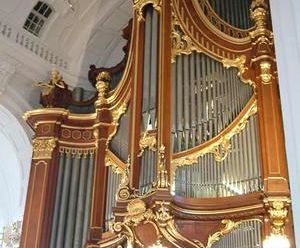 Die renovierte Steinmeyer-Orgel im Michel 