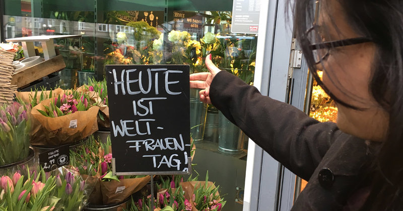 Aida unterstützt geflüchtete Frauen – und möchte zum Schutz ihrer Familie unerkannt bleiben
