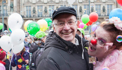 Raus aus Vorurteilen: für einen anderen Umgang mit Demenz wirbt die Konfetti-Parade - Copyright: Hagedorn/Konfetti im Kopf
