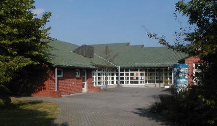 Vorplatz der 'Arche Noah' - Copyright: K. Badewitz, Kirchengemeinde Halstenbek