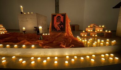 Kerzen auf dem Altar - Copyright: eigenes Bild