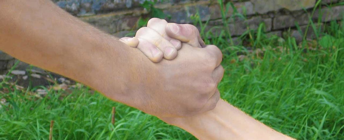 Hand in Hand Hand in Hand