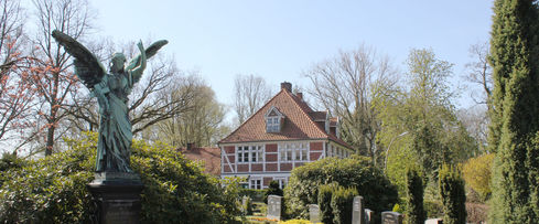 Friedhof und Pastorat in Ochsenwerder - Copyright: Simone Vollstädt