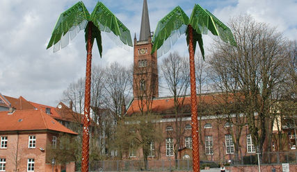 Die St. Pauli Kirche unterstützt zusammen mit dem FC St. Pauli Projekte für Kinder - Copyright: St. Pauli Kirche