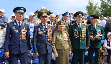 "... vor allem viele Menschen in Uniformen" - Foto: IBB