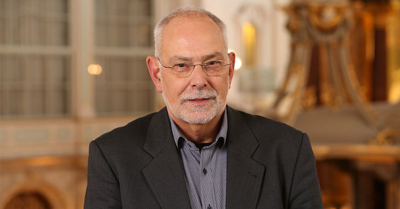 Christoph Schoener wirkt seit 1998 als Kirchenmusikdirektor am Michel - © Wallocha/St. Michaelis