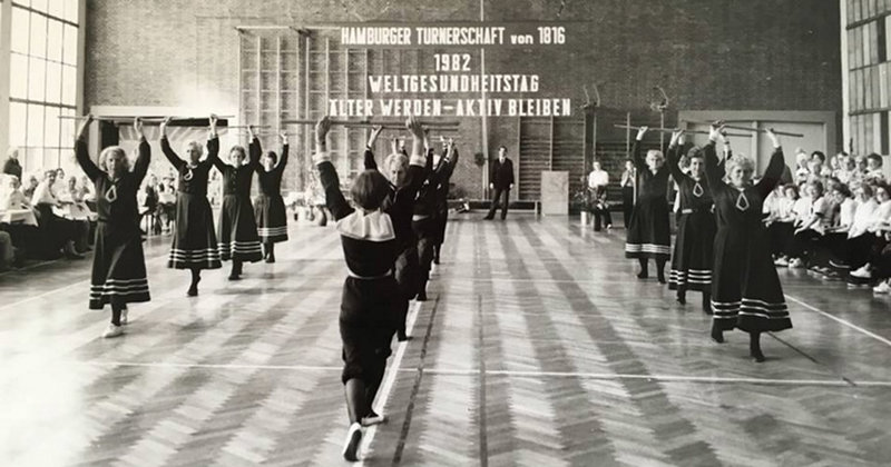 Auch im Seniorensport war der HT16 Vorreiter: Hier eine Aufnahme in historischen Kostümen von 1982