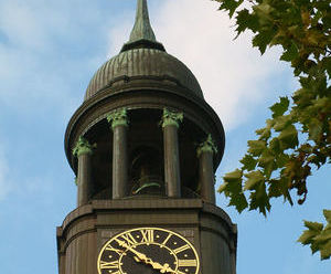 Der Turm gab der Kirche den Namen.  - Copyright: Mechthild Klein