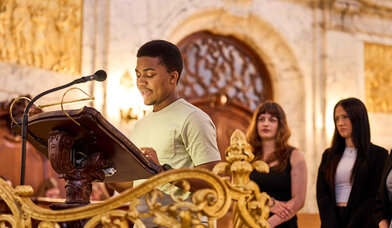 Mitwirkende beim Azubi-Gottesdienst 2025 - Copyright: DINGSFILM